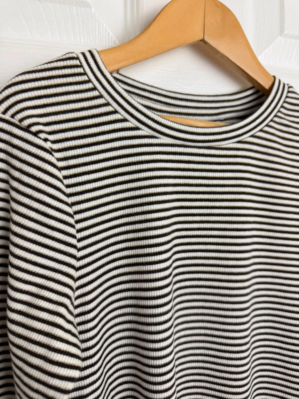 Ex Next Girls Ribbed Top | Age 9 Years | Stretchy Gold Thread Long Sleeve | New - Back On The Shelves High Street Discount Outlet Online UK