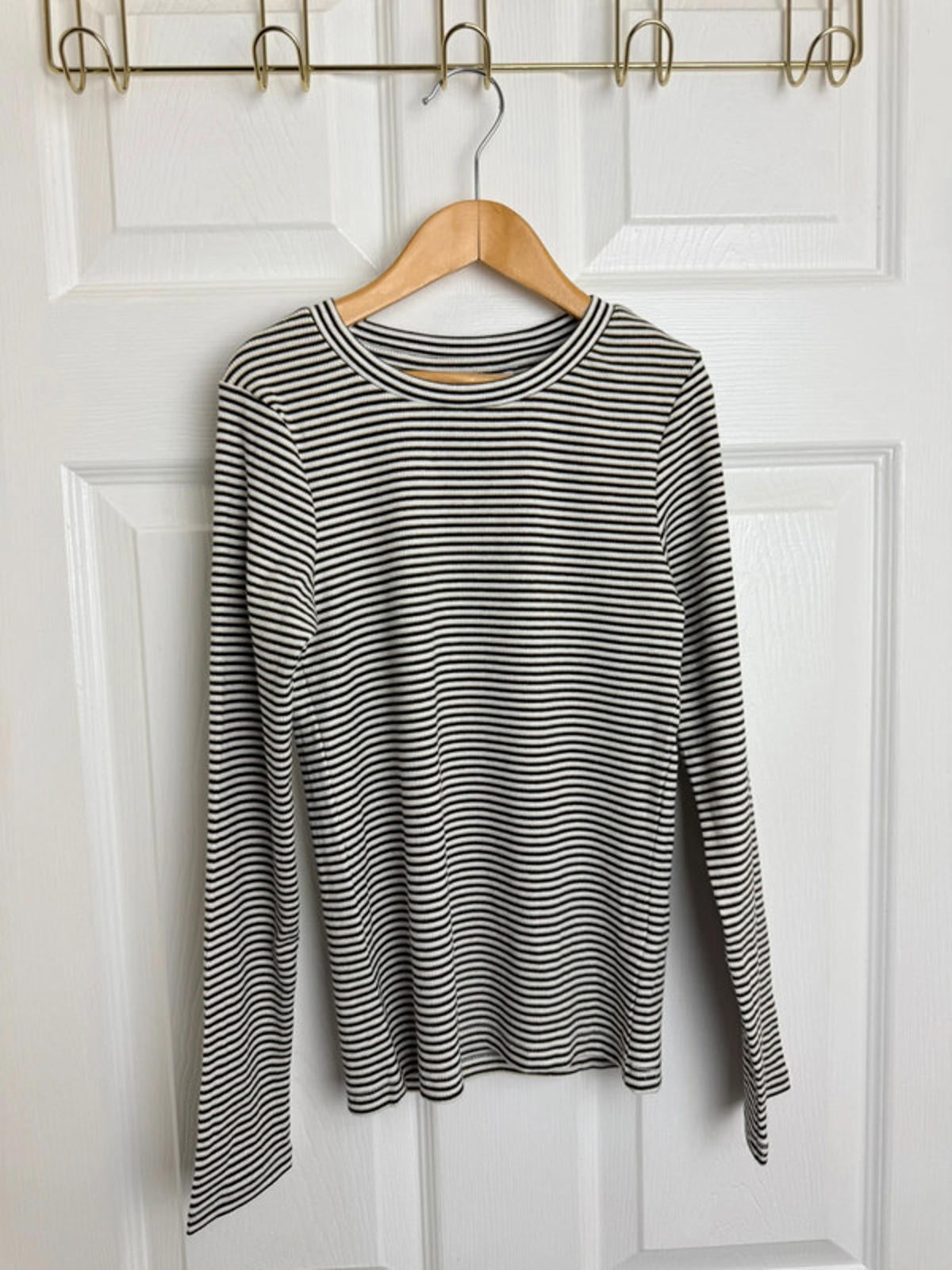 Ex Next Girls Ribbed Top | Age 9 Years | Stretchy Gold Thread Long Sleeve | New - Back On The Shelves High Street Discount Outlet Online UK