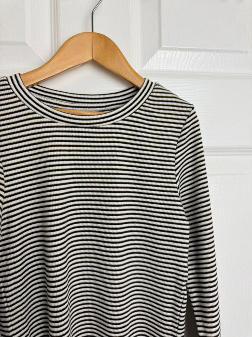 Ex Next Girls Ribbed Top | Age 9 Years | Stretchy Gold Thread Long Sleeve | New - Back On The Shelves High Street Discount Outlet Online UK