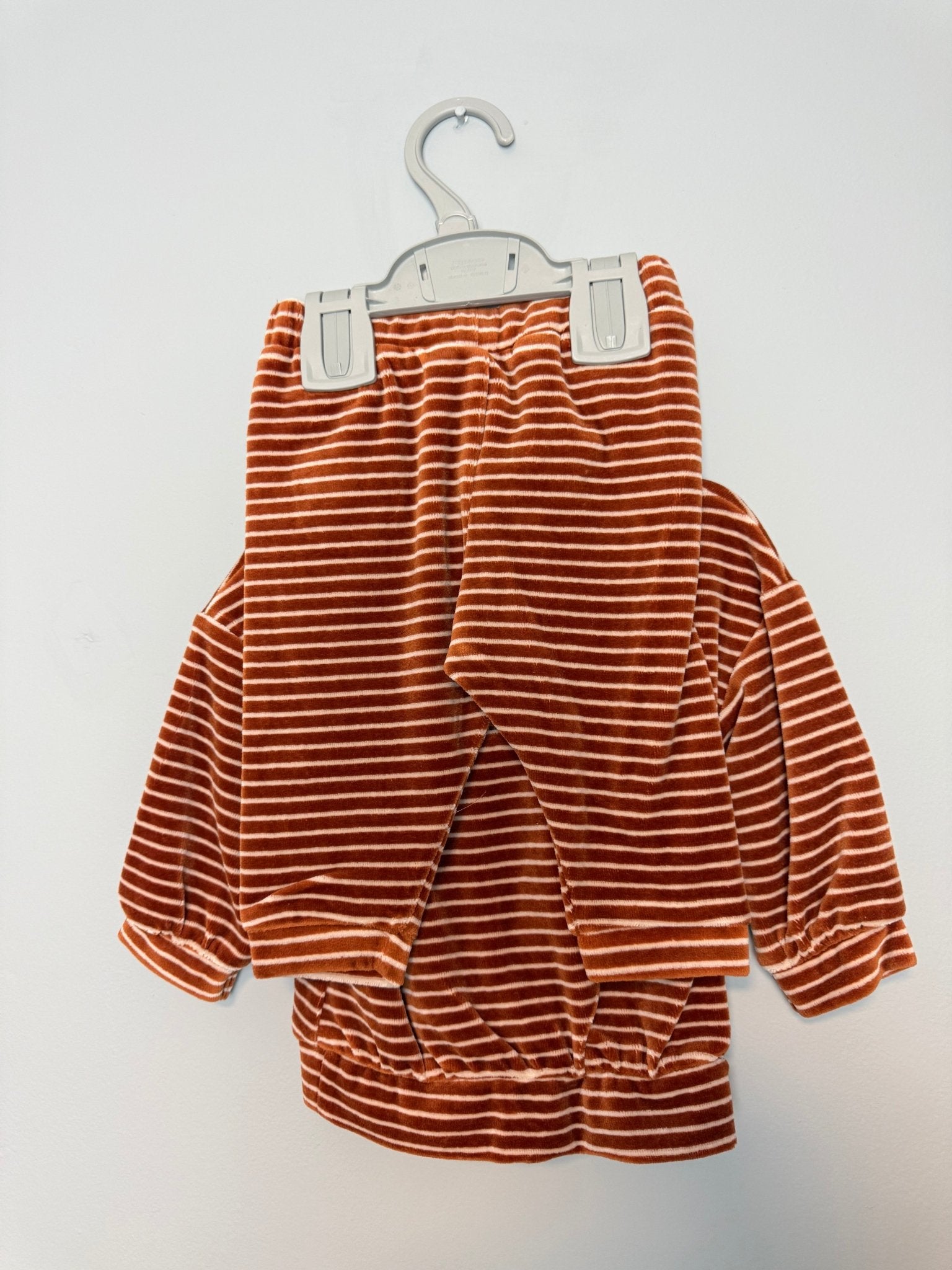 NEW Crocodile Velour Jumper & Joggers Outfit - Baby Boys 3 - 6 Months - Back On The Shelves High Street Discount Outlet Online UK