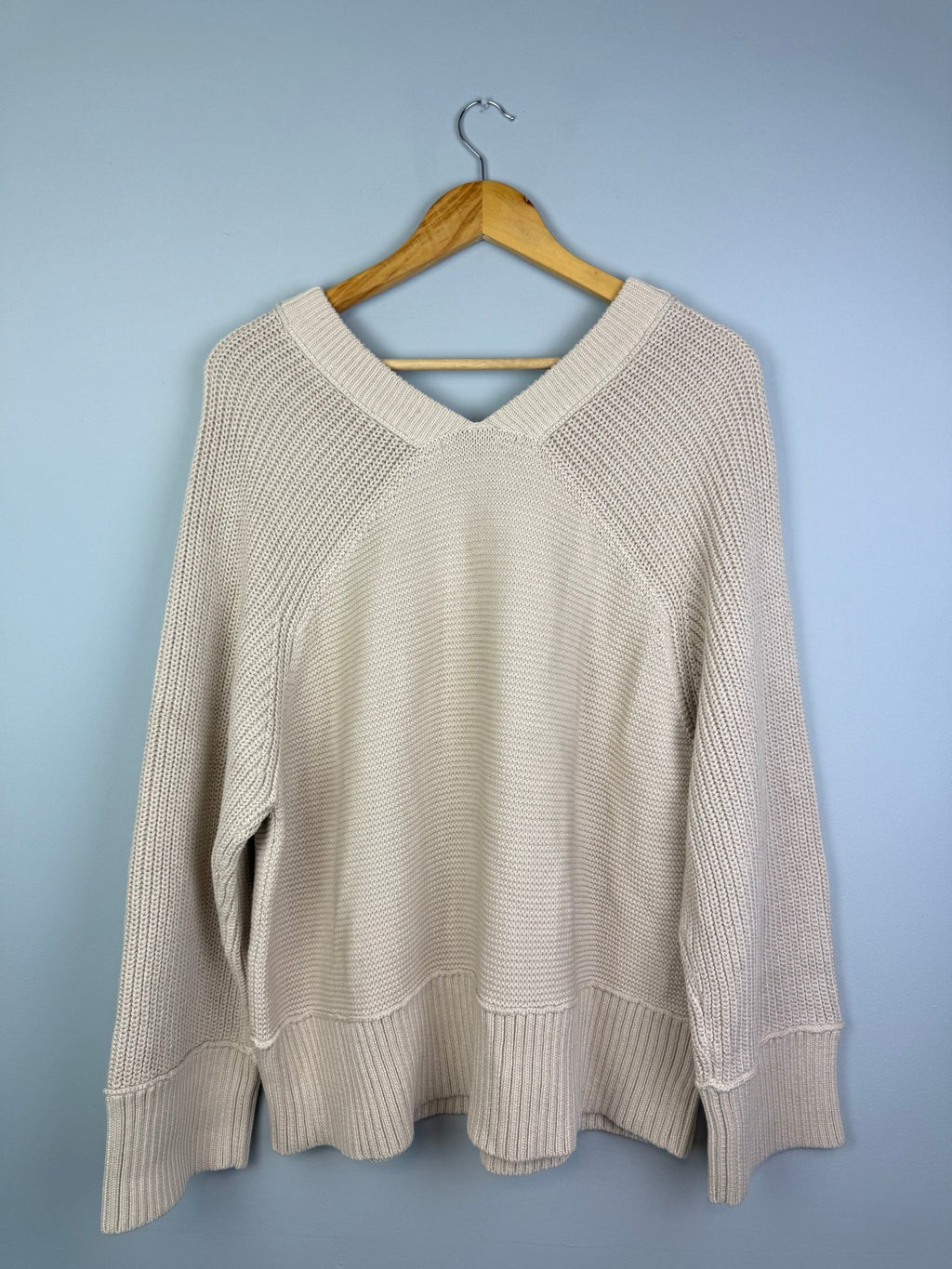 Ladies Cream Heavy Knit Cotton V - Neck Jumper - Size XL - Back On The Shelves High Street Discount Outlet Online UK