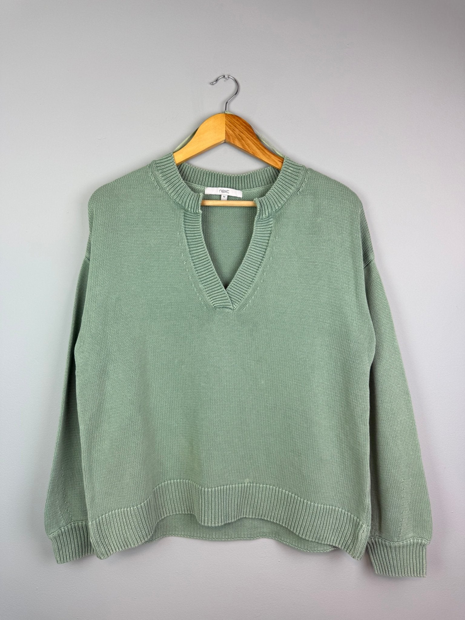 Ladies Sage Green V - Neck Cotton Knit Jumper - Size Medium - Back On The Shelves High Street Discount Outlet Online UK
