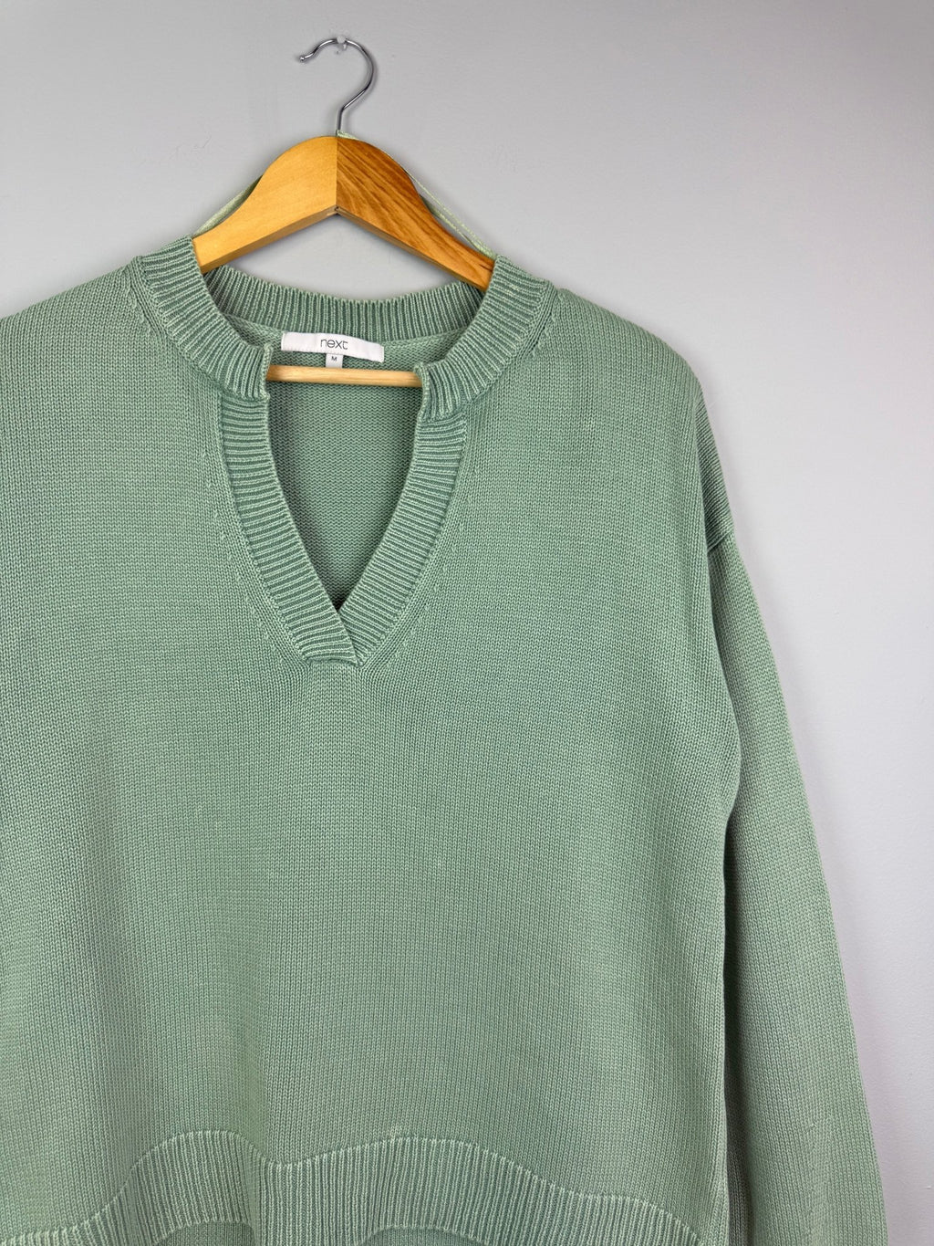 Ladies Sage Green V - Neck Cotton Knit Jumper - Size Medium - Back On The Shelves High Street Discount Outlet Online UK