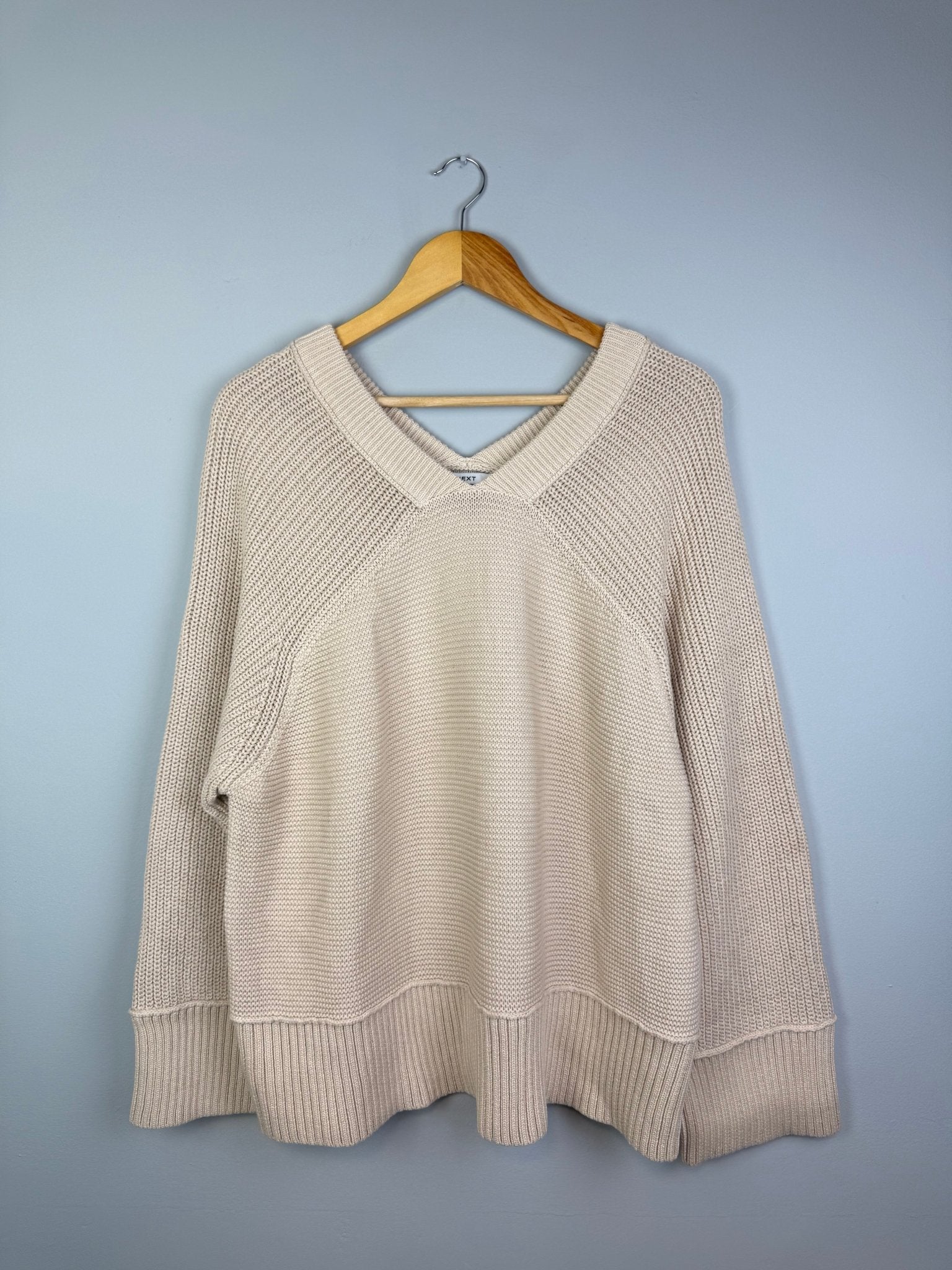 Ladies Cream Heavy Knit Cotton V - Neck Jumper - Size XL - Back On The Shelves High Street Discount Outlet Online UK