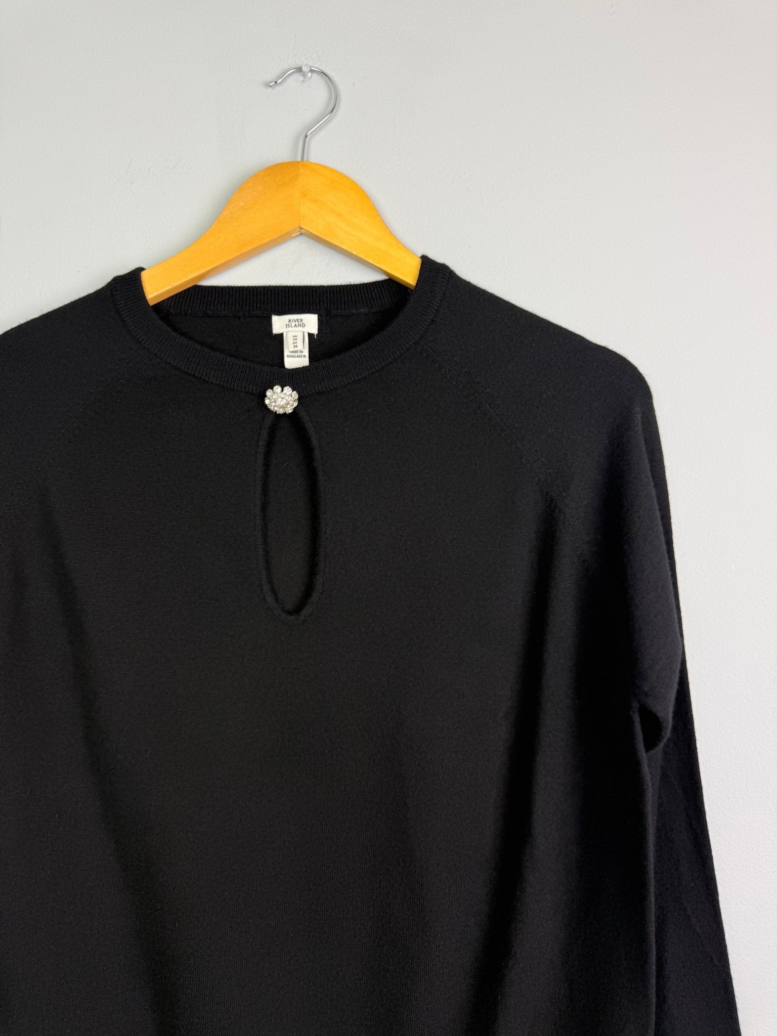 Ladies Ex RI Black Decorative Knit Jumper - Size M - Back On The Shelves High Street Discount Outlet Online UK