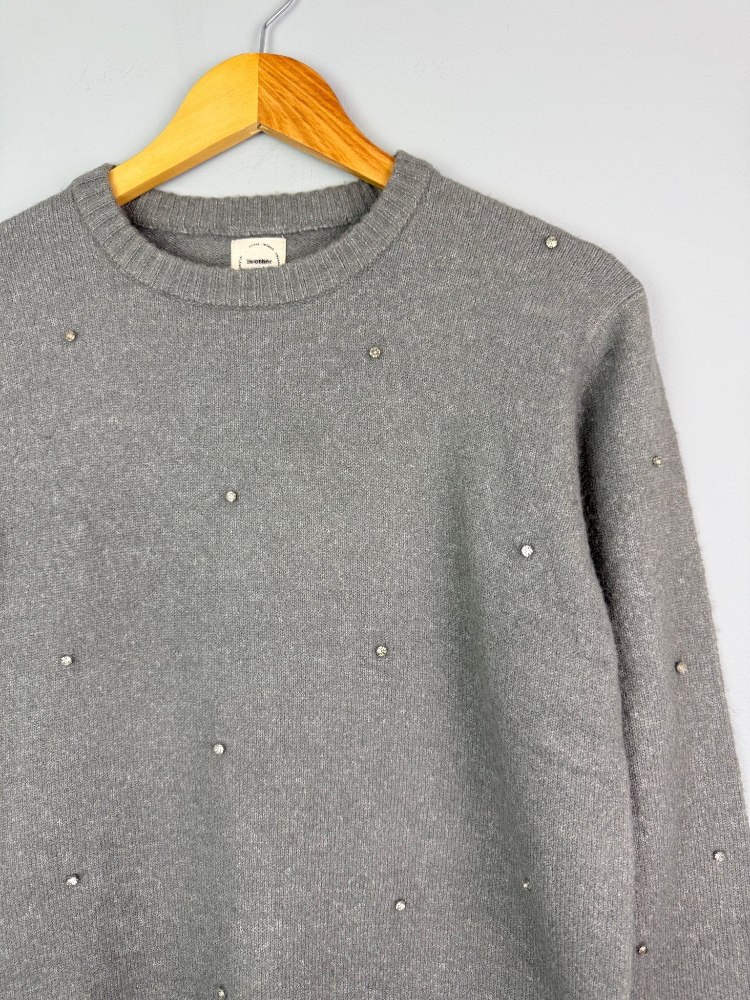 Ladies Ex RI Grey Embellished Knit Jumper - Size Medium - Back On The Shelves High Street Discount Outlet Online UK